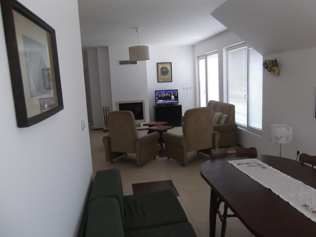 Apartment Sredna Gora Burgas Exteriör bild